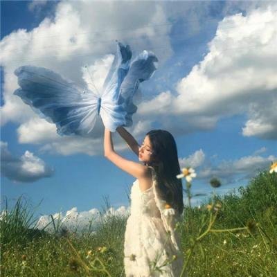 战王绝嗣，却意外撞见缩小版自己